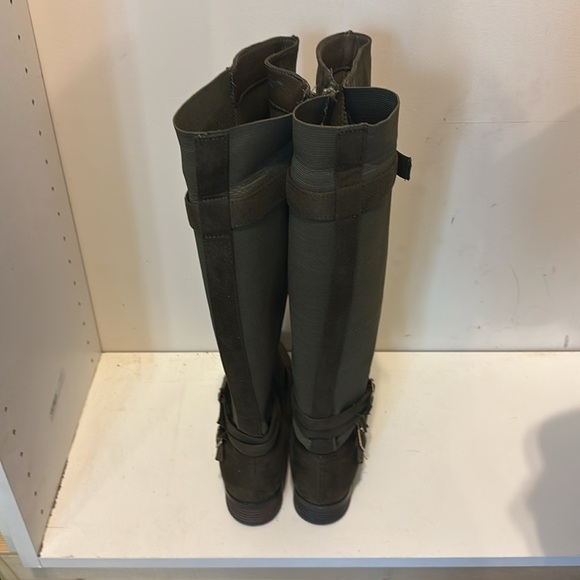 Olive green wide with white cap size 8 boot - Picture 3 of 4